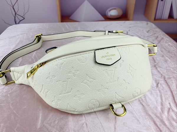 ルイヴィトンバッグ正面デザイン